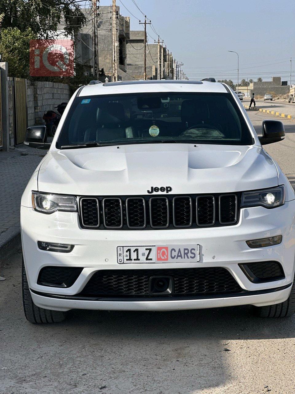 جیپ گراند شیرۆکی